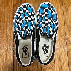 New never worn woman butterfly vans